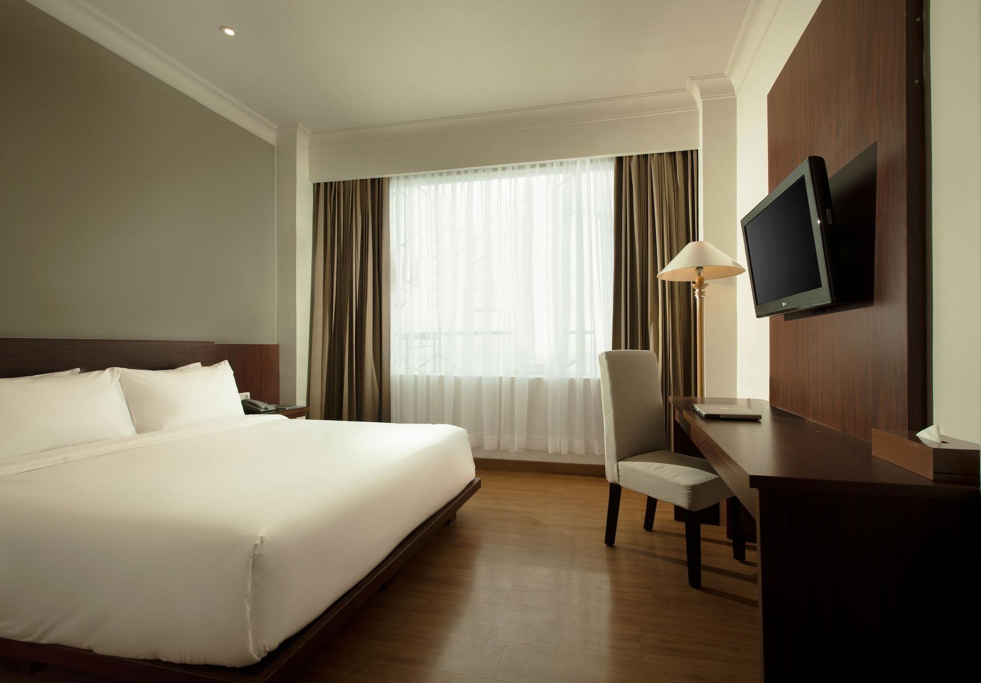 Hotel Santika Luwuk - Sulawesi Tengah Extérieur photo