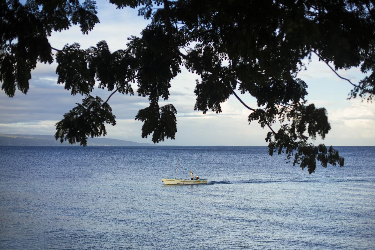 Hotel Santika Luwuk - Sulawesi Tengah Extérieur photo